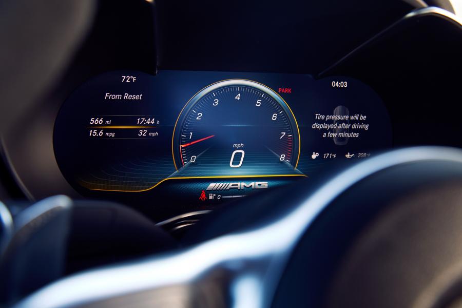 Панель приборов Mercedes-AMG GT (C190) 2019 года  (NA) (фото 2 из 46)